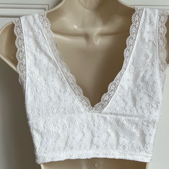 Shein White Lace Crop Top. Size XS - Picture 2 of 6